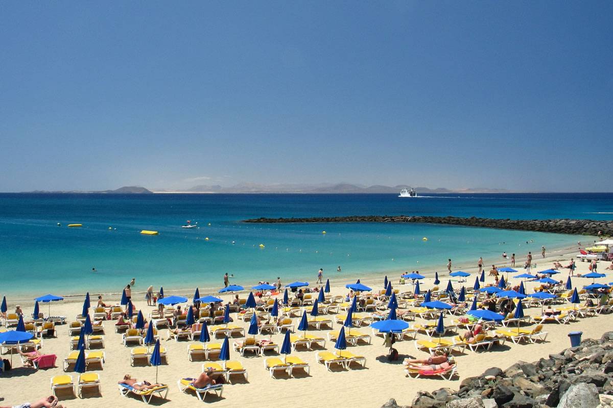 The hot and sunny weather will continue this week before rain next weekend