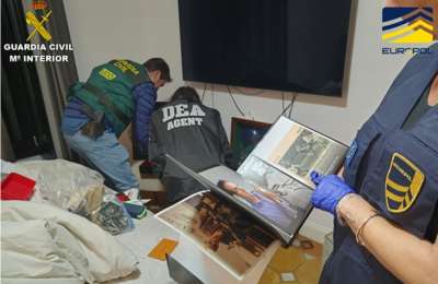 Police break up cocaine gang and seize more than 30,000 kilos of cocaine