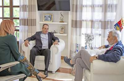 Minister of Health visits site of new medical centre in Costa Adeje