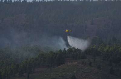 Two outbreaks of forest fire in the south of Tenerife