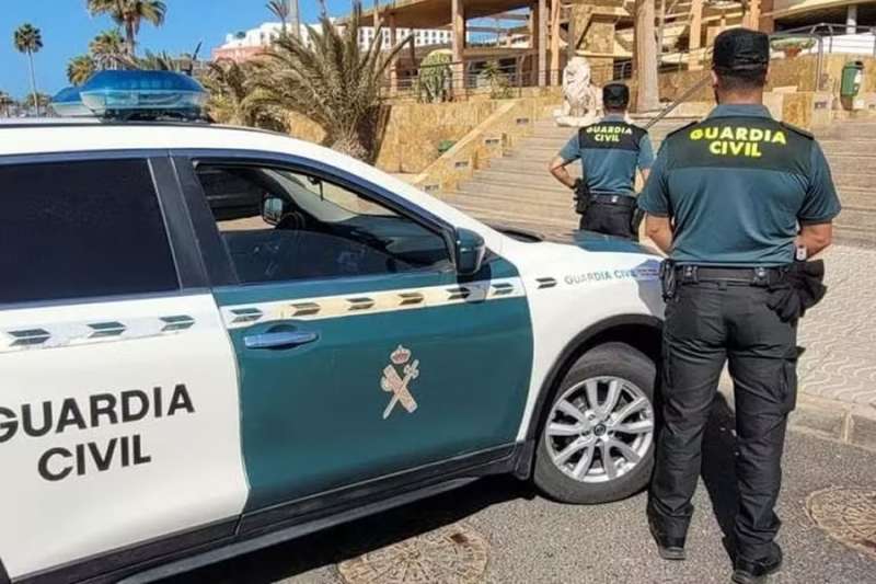 Hunt for murderer after dead body of a man found in Caleta del Fuste