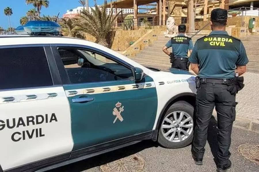 Hunt for murderer after dead body of a man found in Caleta del Fuste
