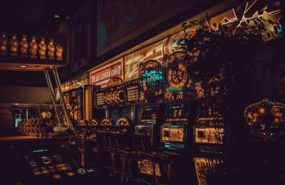 Do online casino businesses have much impact on the UK and Ireland economies?