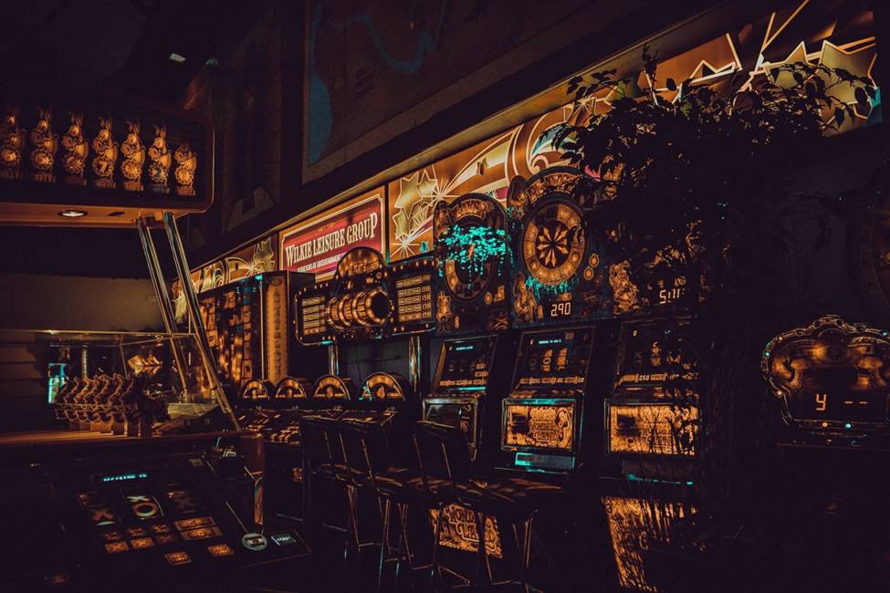 Do online casino businesses have much impact on the UK and Ireland economies?