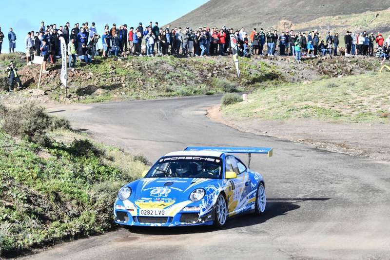 Several injured as two cars crash near spectators in the Lanzarote Rally