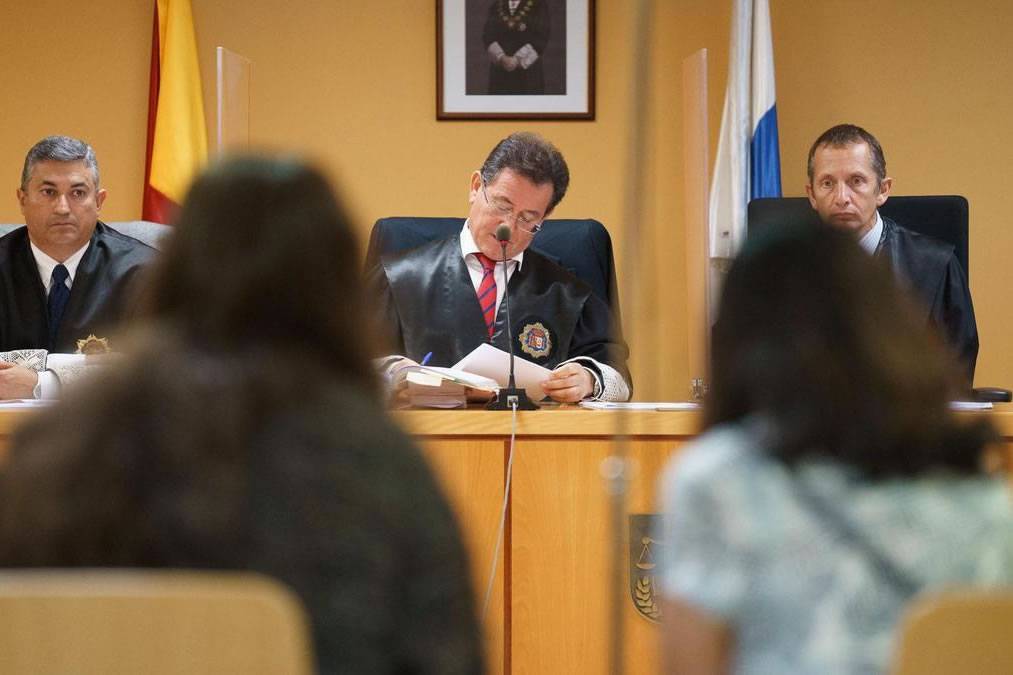 The mother who tried to drown her son on a boat trip is admitted to a psychiatric hospital The mother who tried to drown her son on a boat trip is admitted to a psychiatric hospital