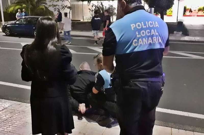 British man arrested trying to steal an 8,000 euro watch from jewellery shop