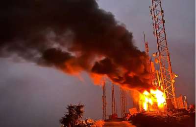 Fire in Granadilla leaves thousands without phones or internet