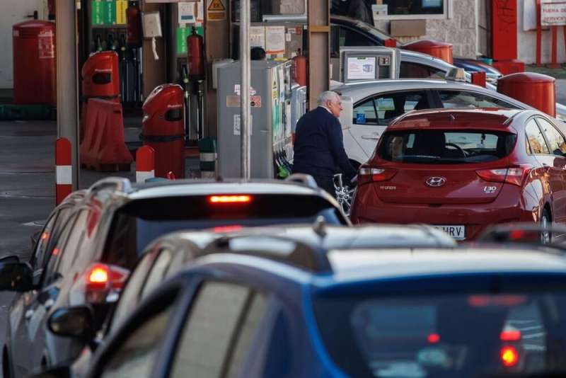 Petrol discounts end tonight fuelling trade war between filling stations