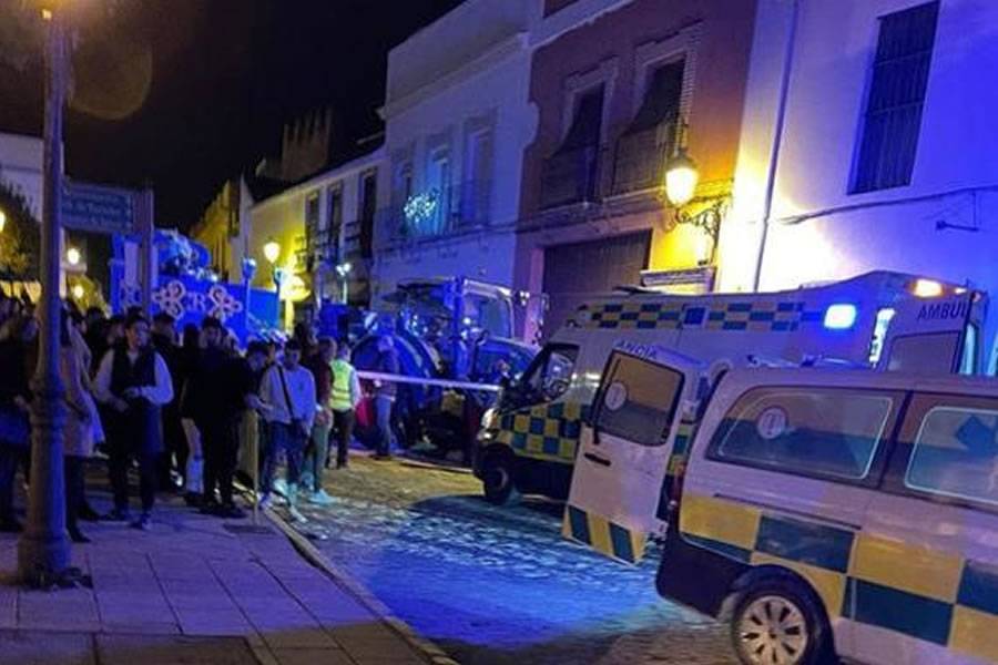 3 Kings Tragedy: One dead and five injured after float loses control during parade 