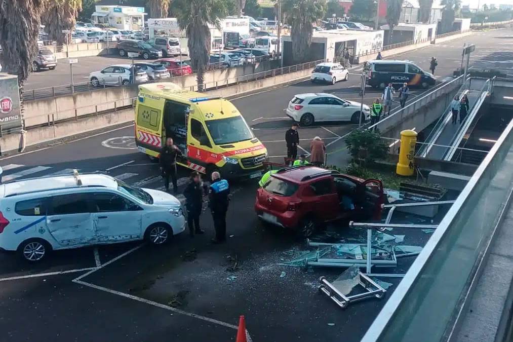 A man dies after crashing rent a car into a wall at Tenerife airport A man dies after crashing rent a car into a wall at Tenerife airport