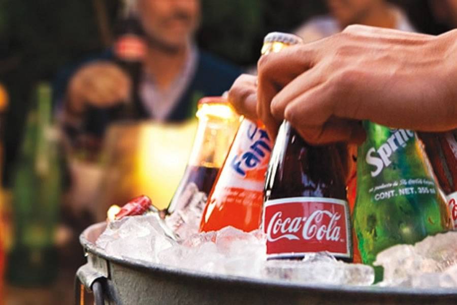 The consumption of sugary drinks is linked to baldness and depression