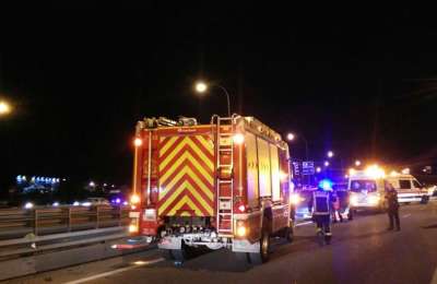 Man trapped in his car after rolling it on the TF-1 motorway by Adeje