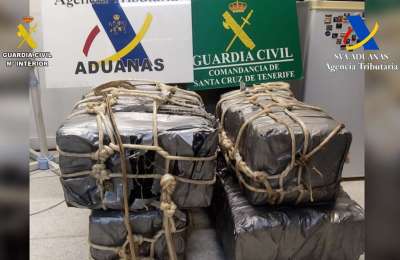 VIDEO: Police divers find 120 kilos of cocaine hidden on boat in Tenerife