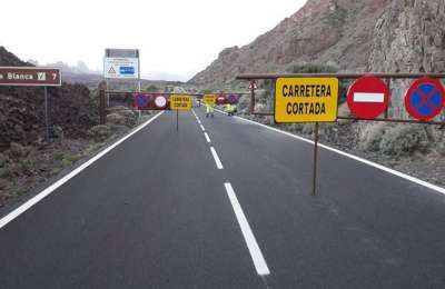 All accesses to the Teide National Park are closed because of the weather