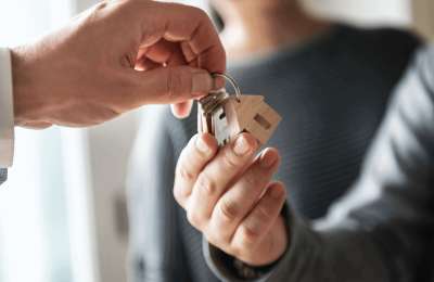 The real estate sector closes 2022 at the highest level since the 2007 property boom 