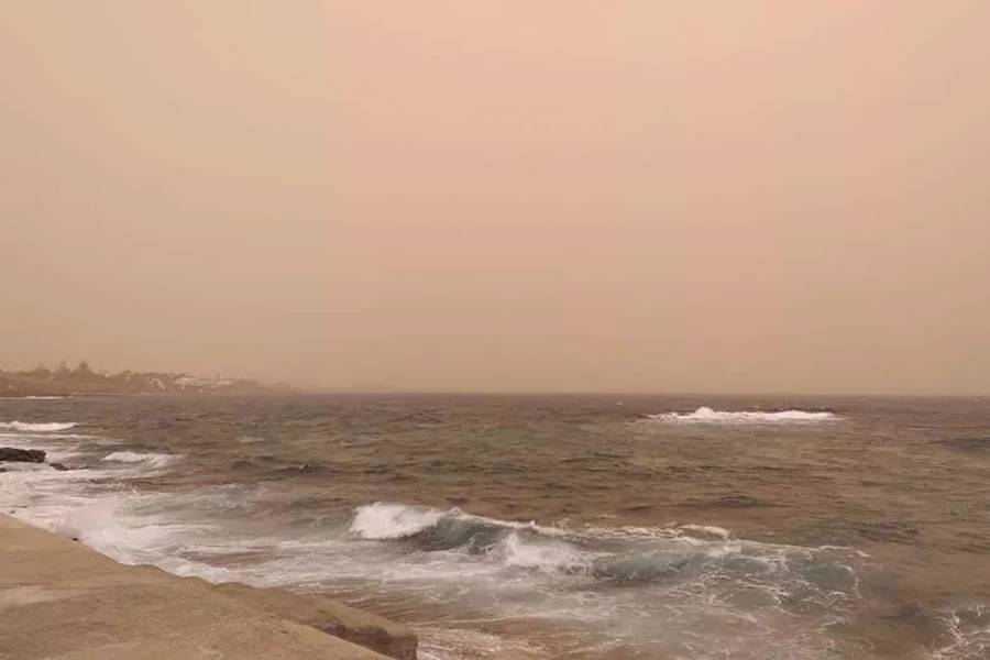Yellow weather warning on three islands this Monday for thick haze