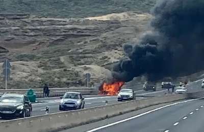 Tailbacks on the TF-1 due to a car being on fire