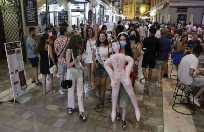 Restrictions on stag and hen parties are introduced in tourist hotspot