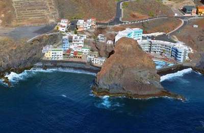 A female scuba diver dies in Tenerife