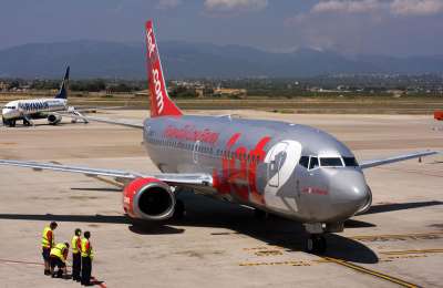 Jet2 schedules 13,000 more flight seats to Lanzarote from the UK for this summer 
