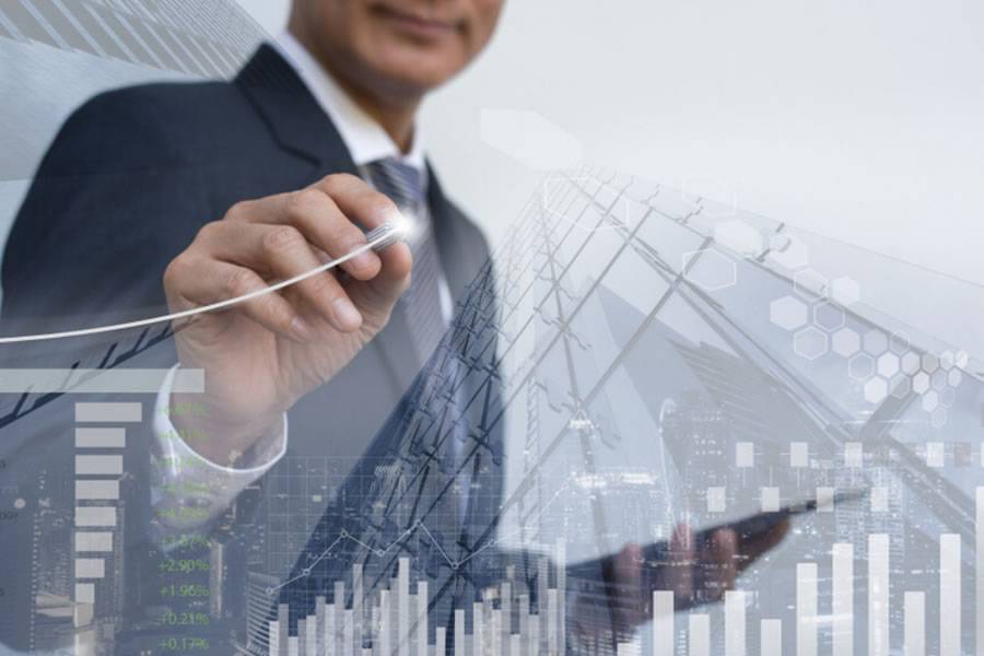 Evaluating the value of a commercial real estate property