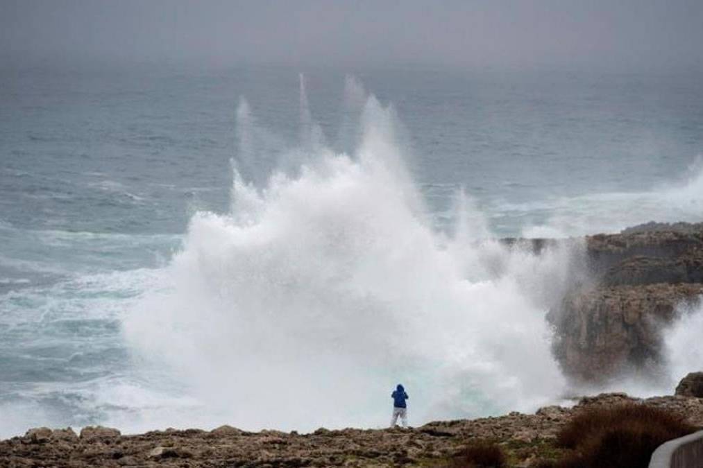 AEMET has activated yellow weather warnings in the Canary Islands for Tuesday