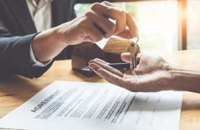 What is the legal amount of a deposit when renting property in Spain?