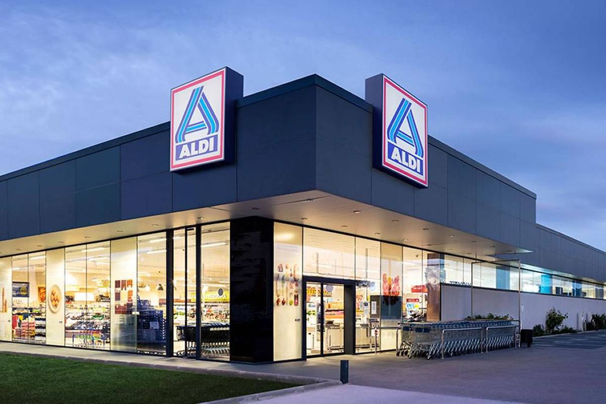 10,000 euros returned to rightful owner thanks to supermarket employee in Aldi