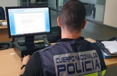 Woman arrested for tweeting a bomb threat targeting a shopping centre in Spain
