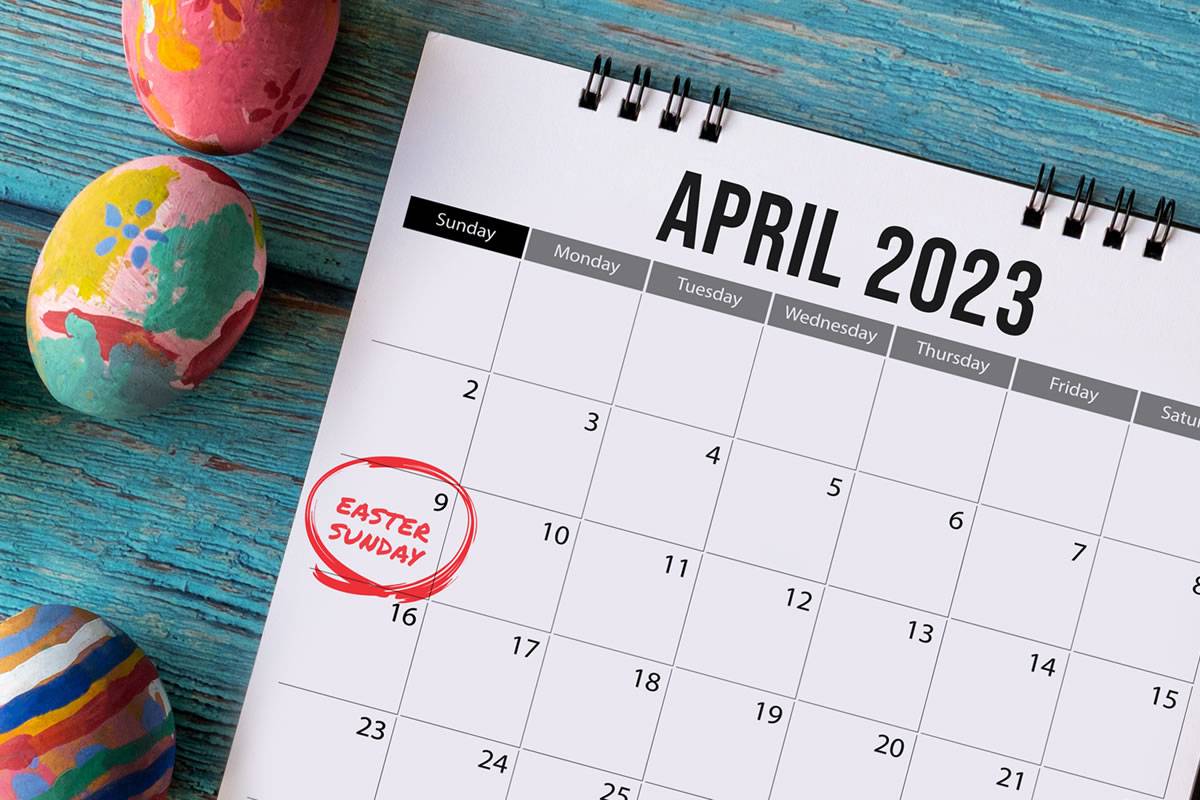 Which days are bank holidays over Easter in the Canary Islands?