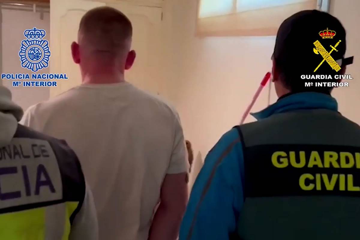 Four Brits arrested as 937 kilos of hashish and 53 kilos of ecstasy are seized