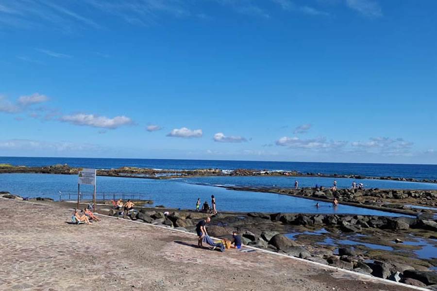 A man drowns in the natural pools of Los Charcones de Arucas