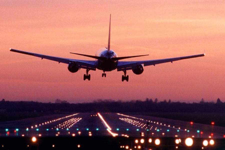 Drunk passenger arrested on Tenerife flight for abusing his family and crew Drunk passenger arrested on Tenerife flight for abusing his family and crew