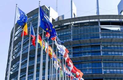 MEPs want to make it easier for third-country citizens to become EU residents