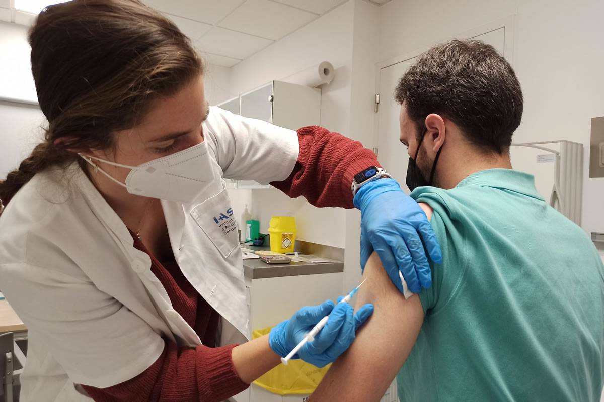 New Covid vaccine developed in Spain gets green light from the EMA