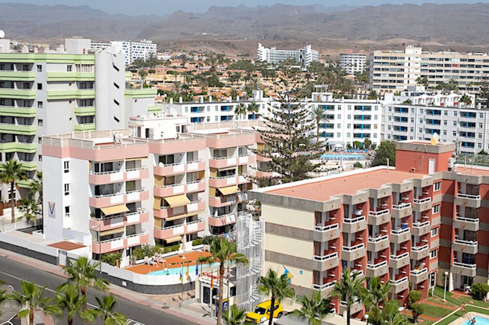 Owners of tourist apartments protest against the fines for residential use 