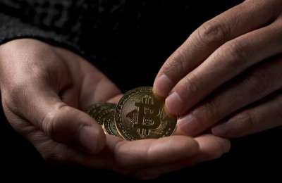 Pros and cons of cryptocurrencies as a medium of exchange