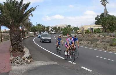Fines for groups of cyclists: The DGT imposes rules for riding in a ‘peloton’