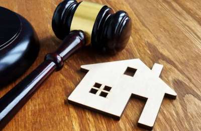 New housing law bans agency fees for tenants