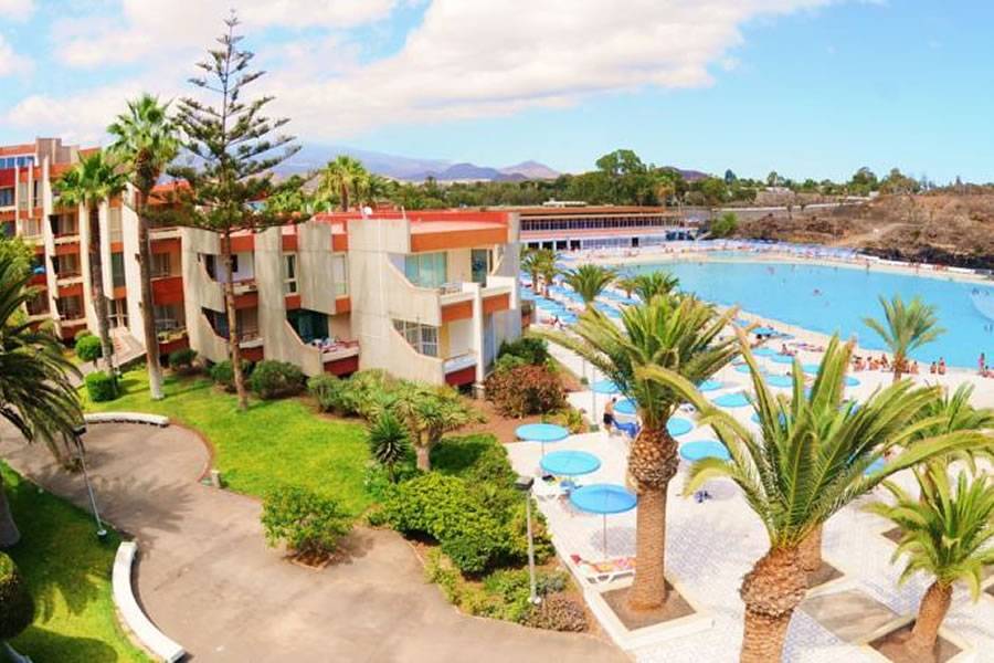 Tourist awarded €6,200 after slipping on a wet floor in Tenerife hotel