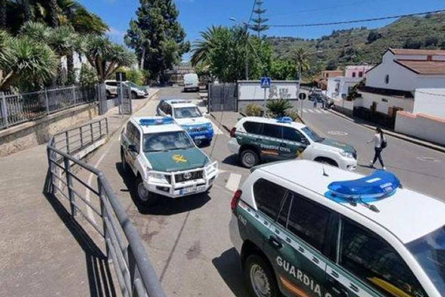 A school in the Canary Islands is evacuated after a bomb scare