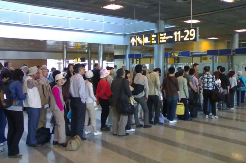 The new EU entry-exit system to speed up airport queues is delayed again