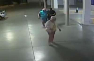 Pickpocket using the ‘Ronaldinho’ technique is arrested after robbing tourists