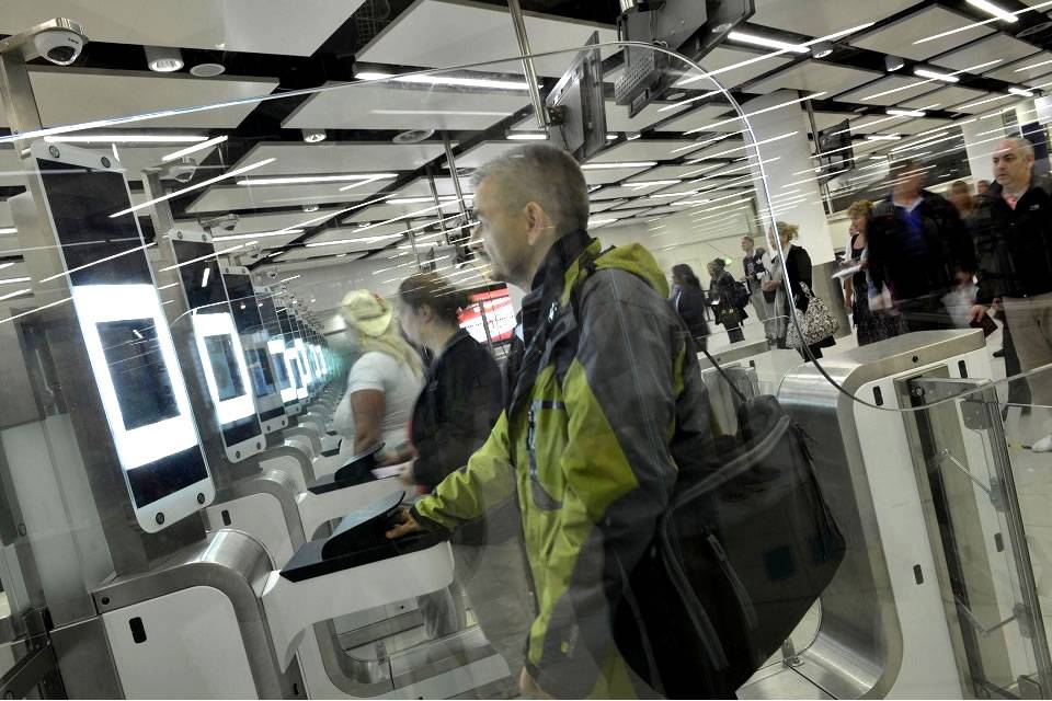 UK Prime Minister seeks deal to open EU passport e-gates to British tourists