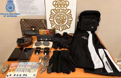 Two robbers who targeted female tourists in Tenerife are caught and arrested