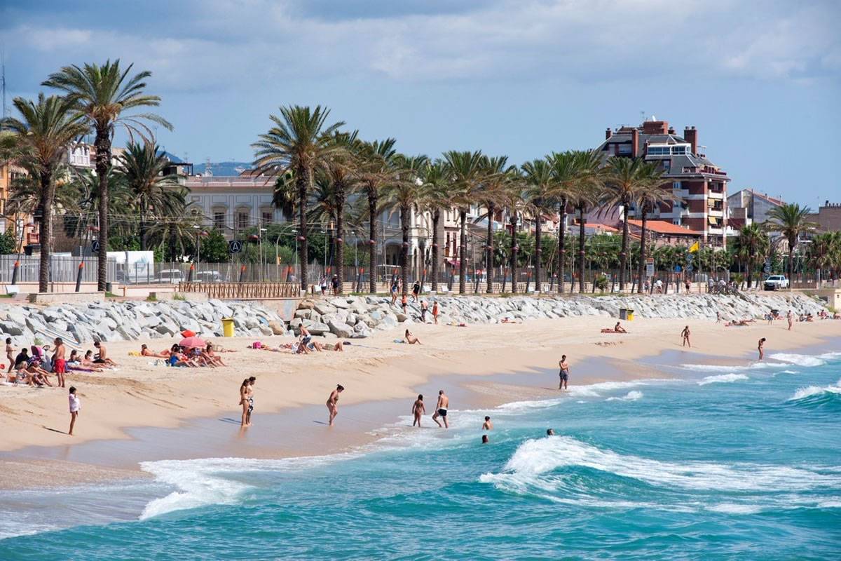 13.7 million international tourists visited Spain in the first quarter of 2023