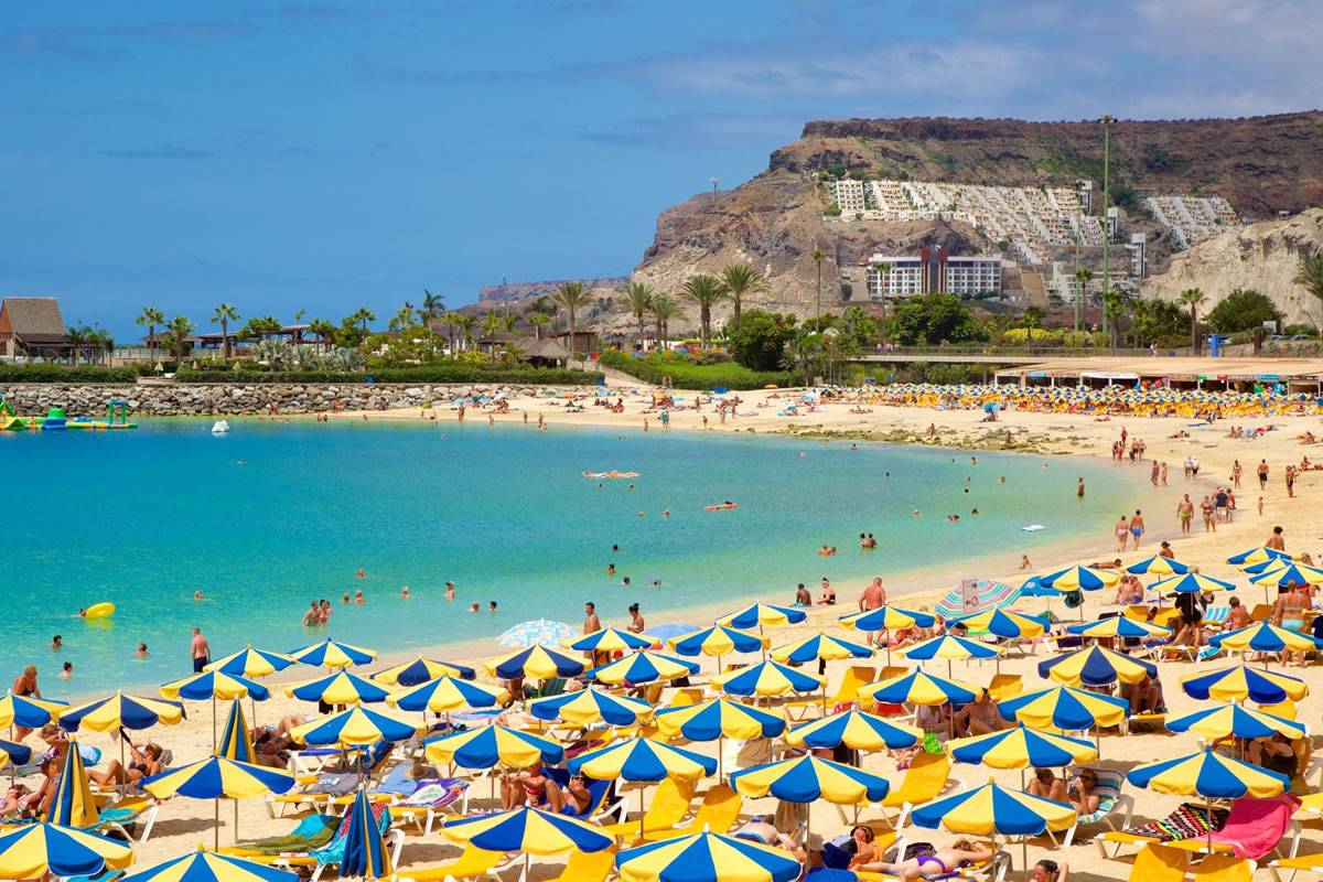 1.15 million foreign tourists holidayed in the Canary Islands in April