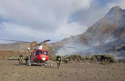 The fire in Teide National Park has been controlled and extinguished
