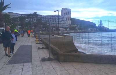 The Los Cristianos seafront walkway is finally going to be repaired